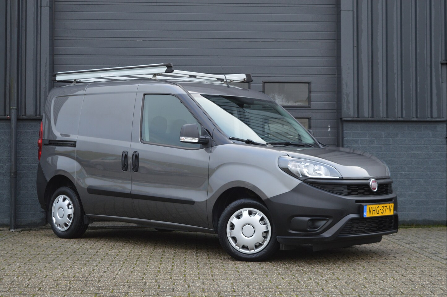 Fiat Doblò Cargo - 1.6 MJ L1H1 | ORG. NL | NAVI | BLUETOOTH | - AutoWereld.nl