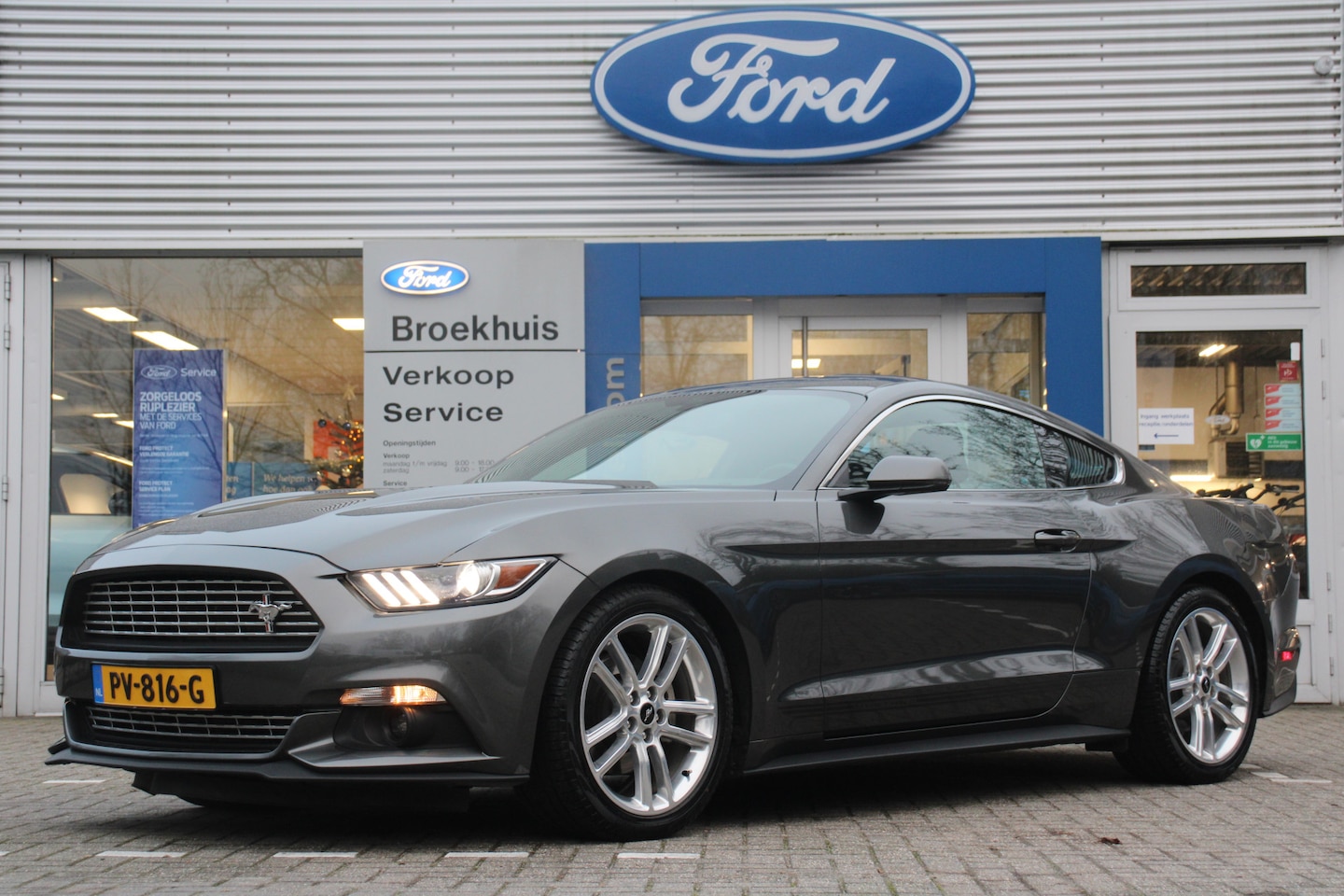 Ford Mustang Fastback - 2.3EB AUTOMAAT | LEDER | ELEKT. STOELEN | NAVI | CAMERA | CLIMA | STOELVERWARMING & KOELIN - AutoWereld.nl