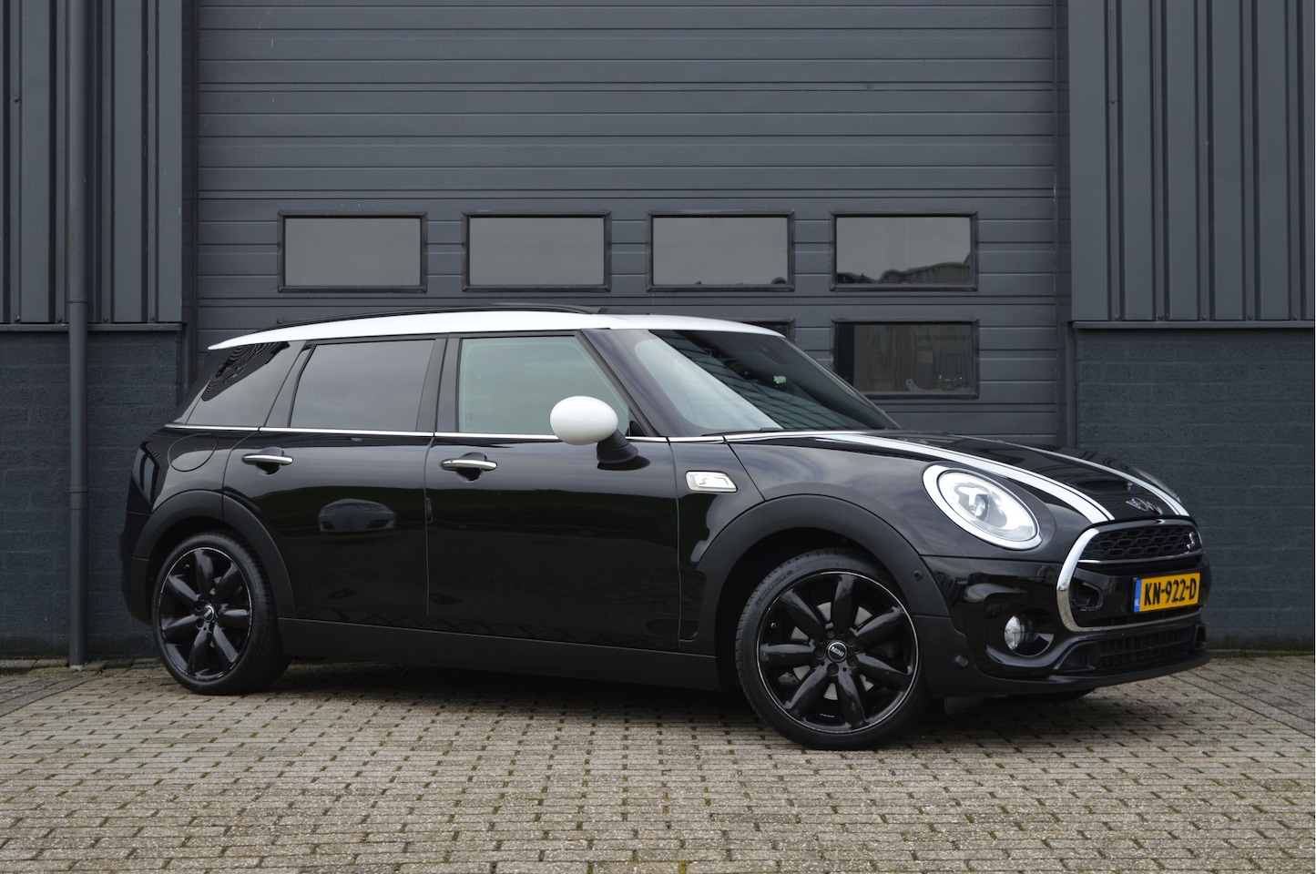 MINI Clubman - Mini 2.0 Cooper S Chili Serious Business | PANO | KEYLESS | - AutoWereld.nl