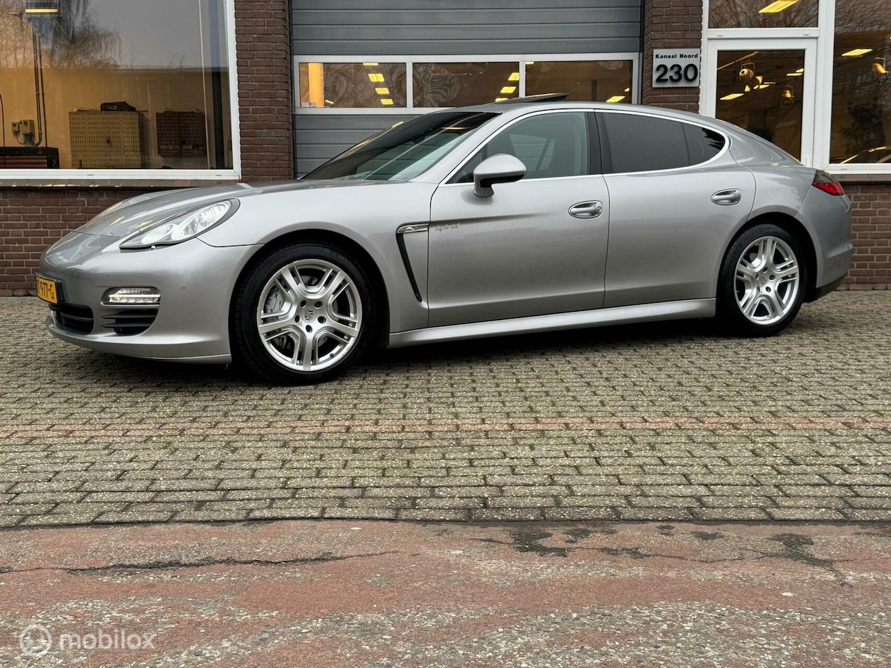 Porsche Panamera Sport Turismo - 3.0 4 3.0 4 - AutoWereld.nl