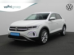 Volkswagen T-Roc - 1.0 TSI 110PK Style | IQ Light | Camera | Navi | Stoelverwarming | ACC | Keyless | Digital