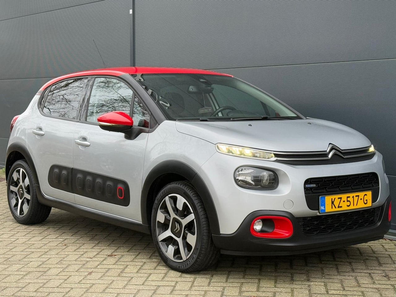 Citroën C3 - 1.2 PureTech Shine NAVI | CAMERA | CARPLAY | AIRCO | NWE APK - AutoWereld.nl