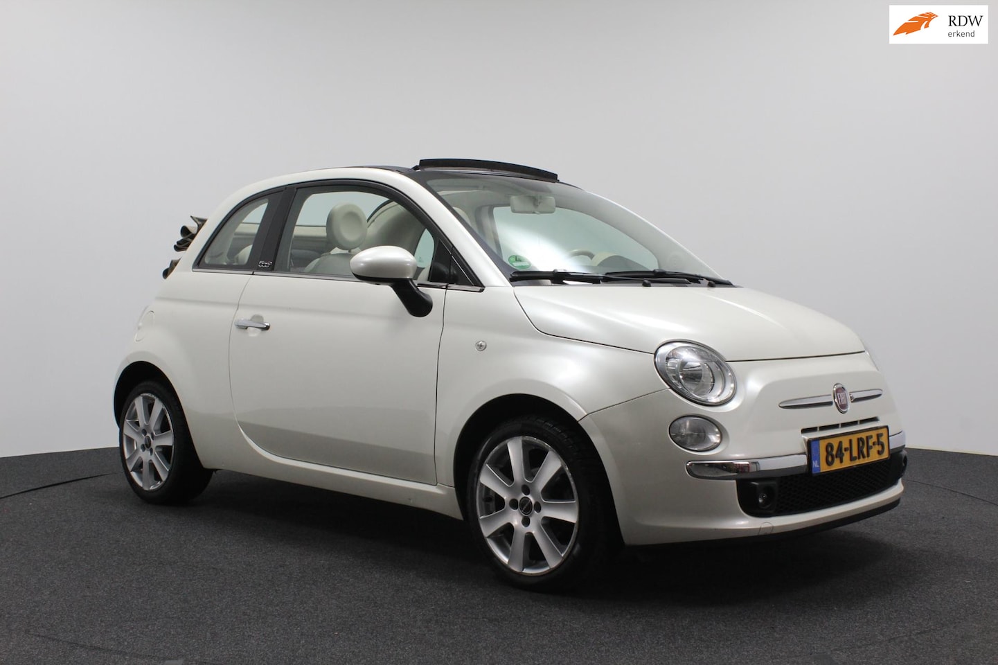 Fiat 500 C - 1.2 cabrio Lounge | Luxe | Automaat | Airco | Sportvelgen | Goed onderhouden | Parkeersens - AutoWereld.nl