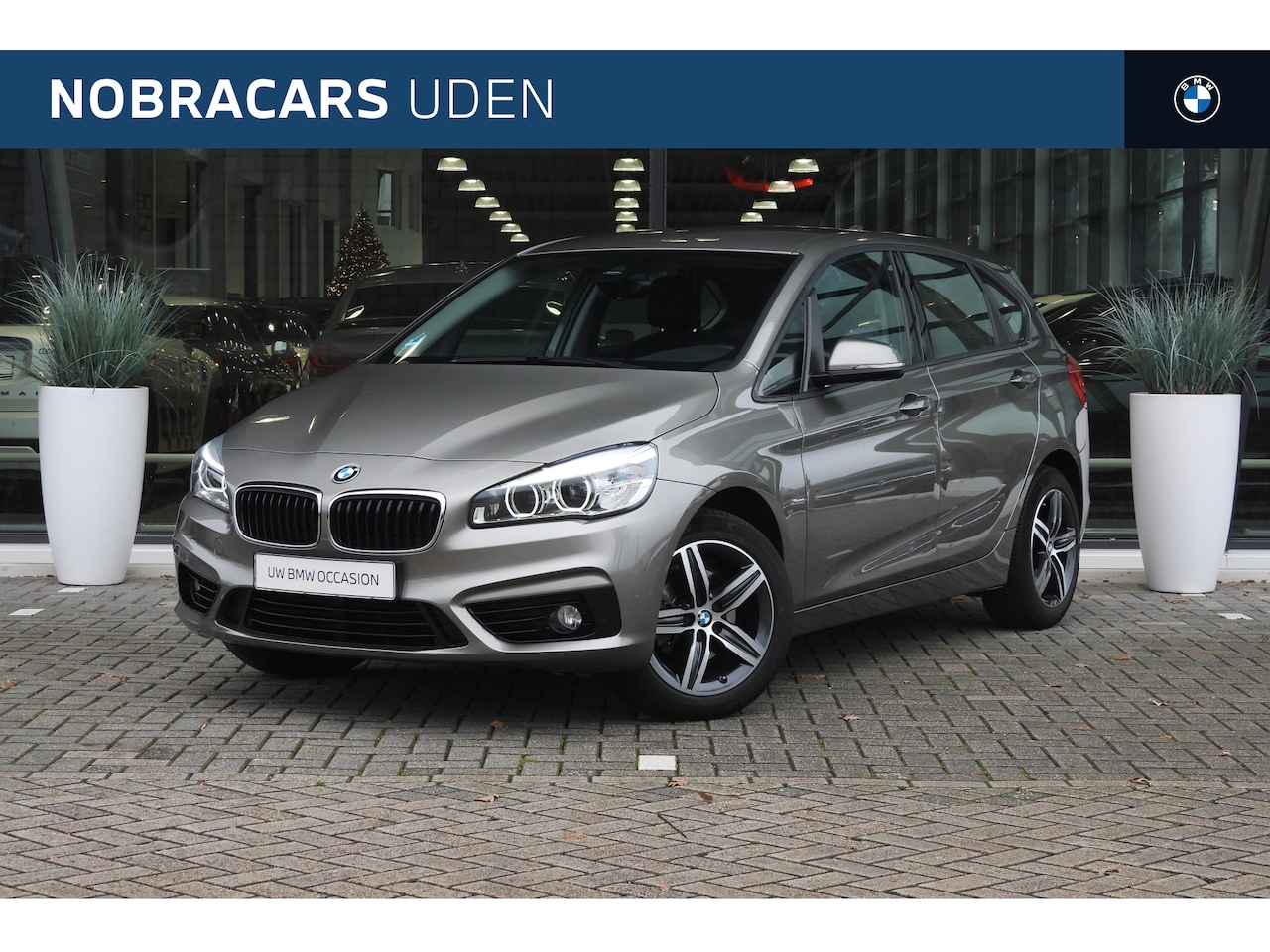 BMW 2-serie Active Tourer - 218i Executive Sport Line Automaat / Sportstoelen / LED / Cruise Control / Navigatie - AutoWereld.nl