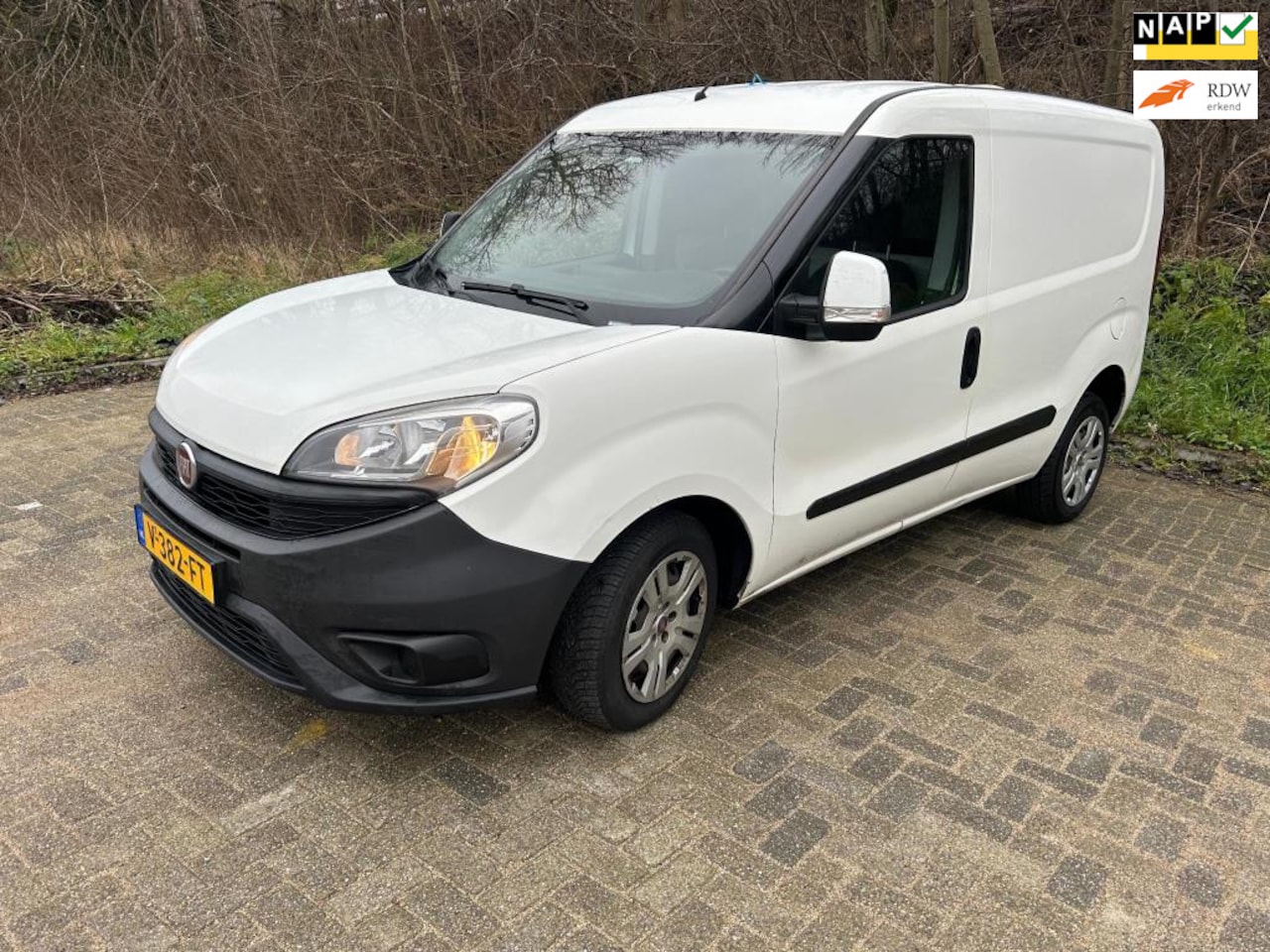 Fiat Doblò Cargo - 1.6 MJ L1H2 Airco APK - AutoWereld.nl