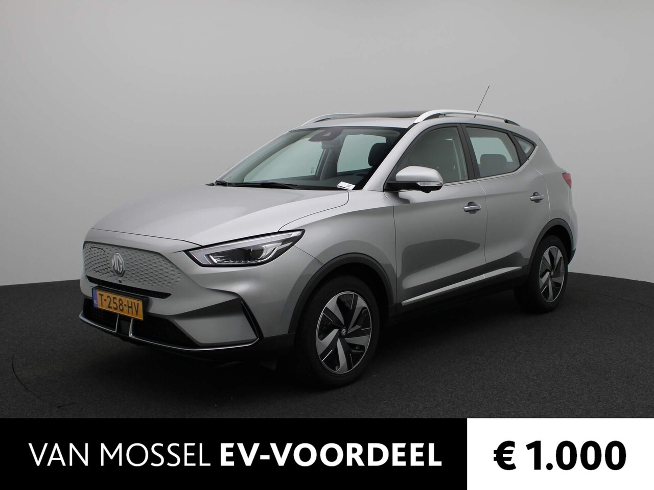 MG ZS - EV Standard Range Luxury 50 kWh | Leder | Navi | ECC | Schuifdak | PDC | LED | Cam | - AutoWereld.nl