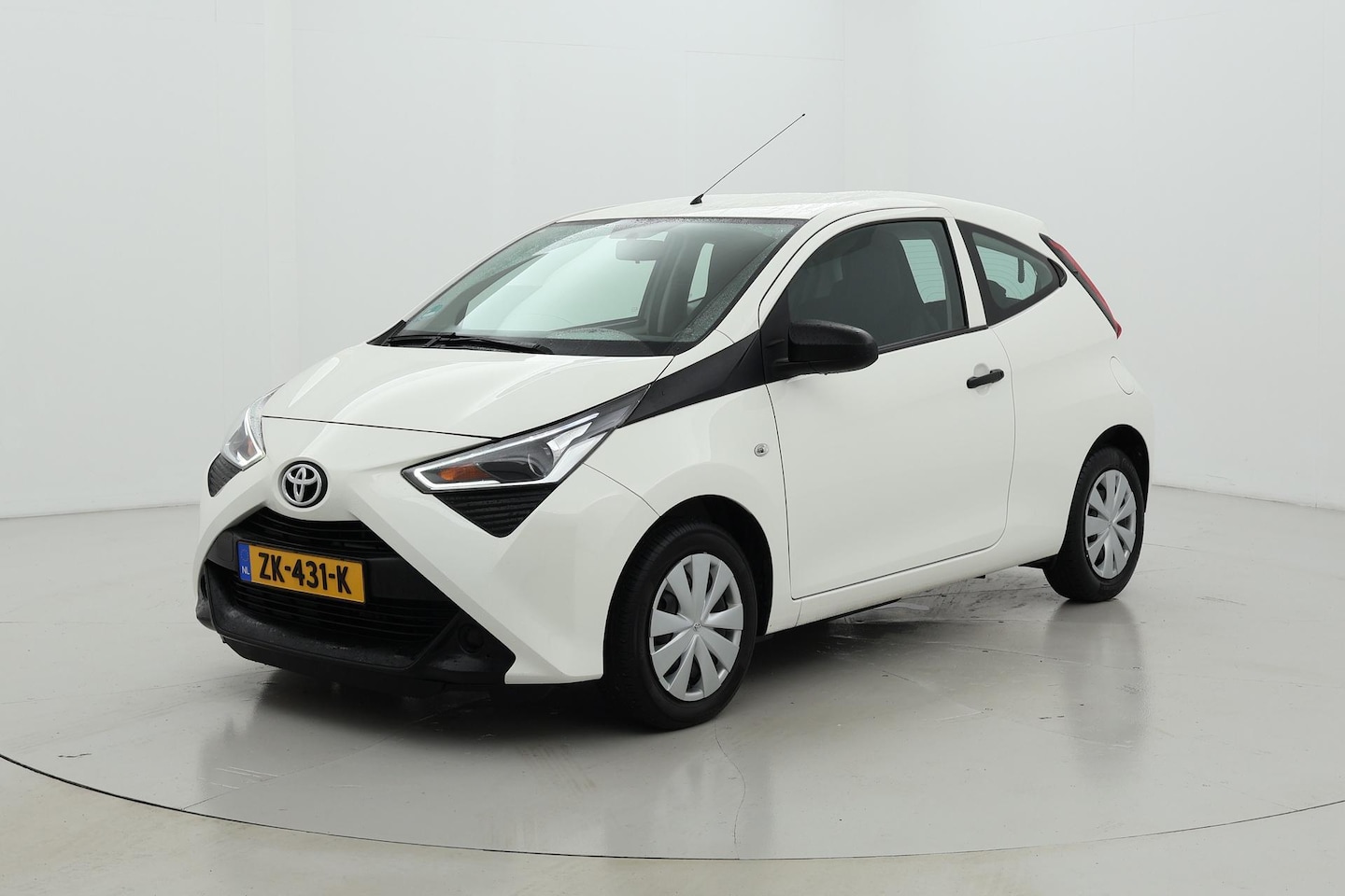 Toyota Aygo - 1.0 VVT-i x-fun 1.0 VVT-i x-fun - AutoWereld.nl