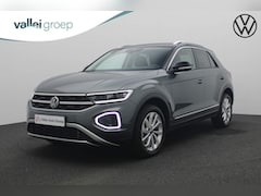 Volkswagen T-Roc - 1.5 TSI 150PK DSG Style | Trekhaak | Stoelverwarming | Parkeersensoren voor/achter | Navi