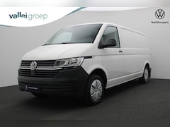 Volkswagen Transporter - 2.0 TDI 150PK L2H1 28 | 3-zits | Cruise | Airco | Betonplex laadvloer | Trekhaakvoorbereid