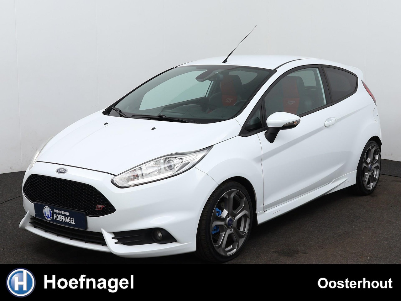 Ford Fiesta - 1.6 ST1 Stoelverwarming | Camera | Parkeersensoren - AutoWereld.nl