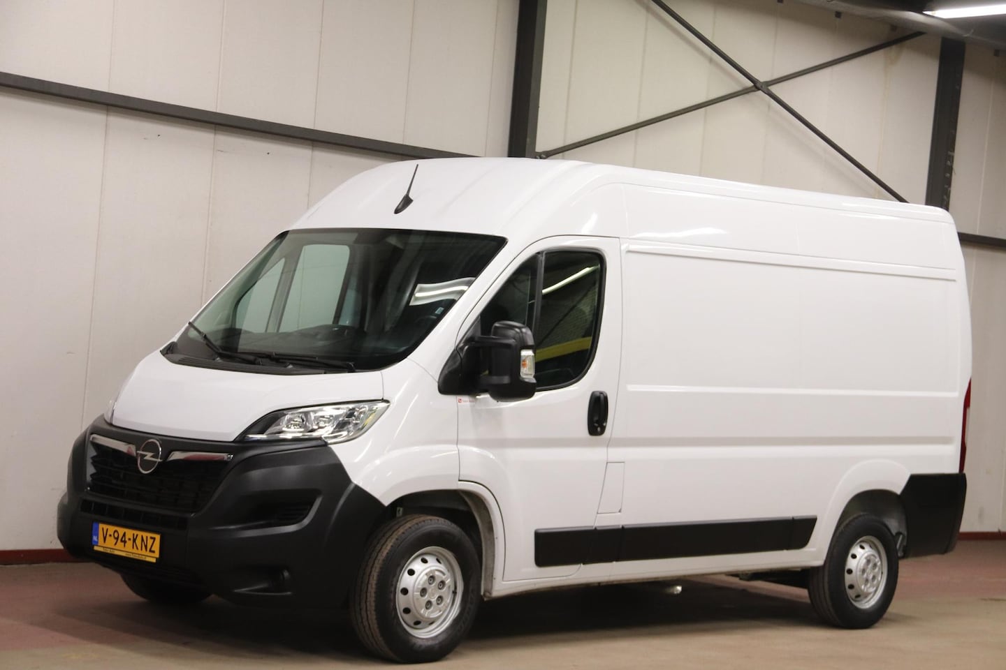 Opel Movano - 2.2D 140 L2H2 ACHTERUITRIJCAMERA EURO 6 - AutoWereld.nl