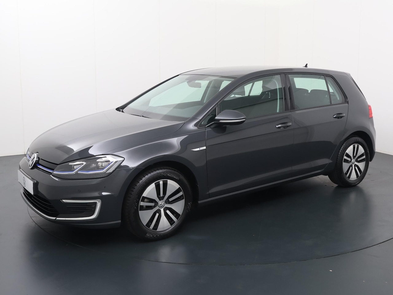 Volkswagen e-Golf - E-DITION | 136 PK | Apple CarPlay / Android Auto | Navigatiesysteem | LED verlichting | - AutoWereld.nl