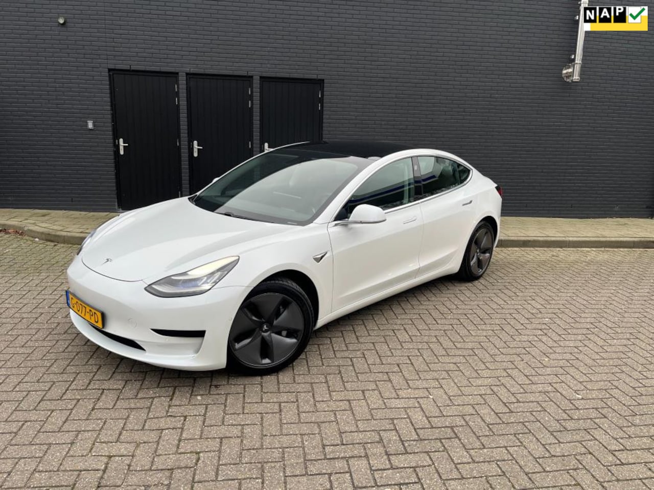 Tesla Model 3 - Standard RWD Plus 60 kWh - AutoWereld.nl