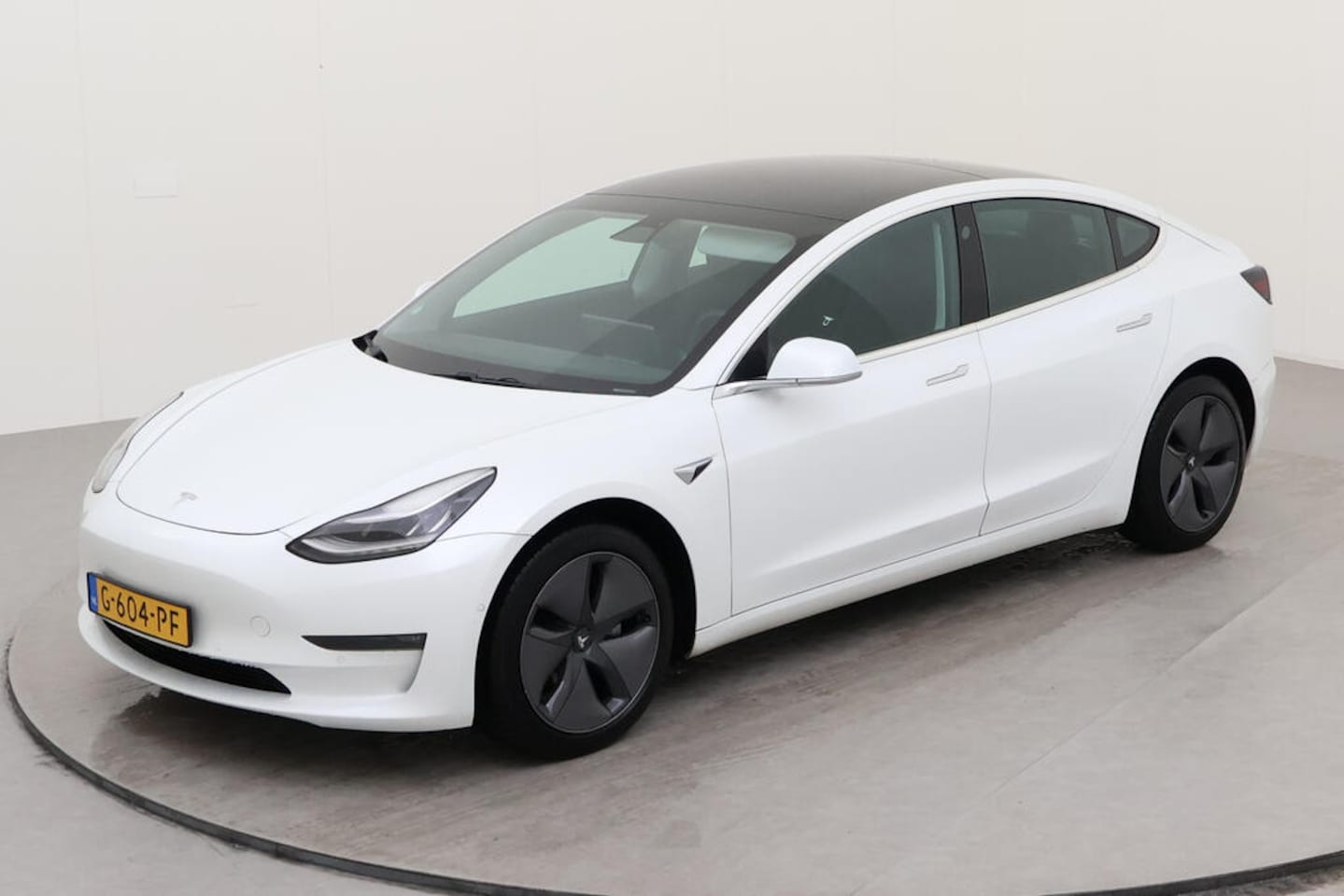 Tesla Model 3 - Long-Range AWD 351pk 75 kWh [ TREKHAAK+AUTOPILOT+620KM WLTP+PREMIUM AUDIO ] - AutoWereld.nl