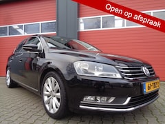 Volkswagen Passat - 1.4 TSI Comfortline BlueMotion 122PK Clima Cruise Navi LMV 6-Bak PDC Trekhaak NL-Auto 1E-E