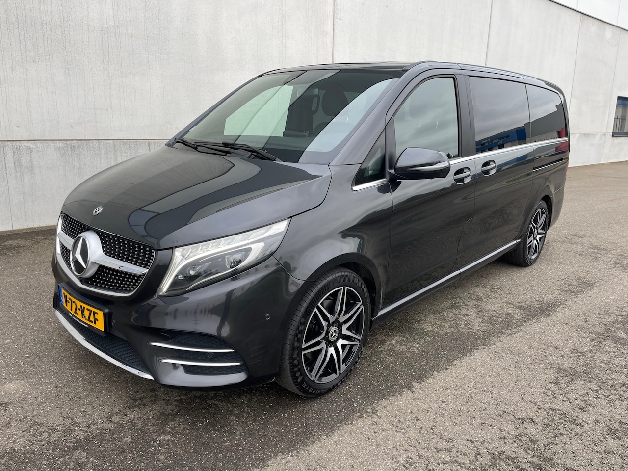 Mercedes-Benz V-klasse - 300d Lang DC Edition AMG line - AutoWereld.nl