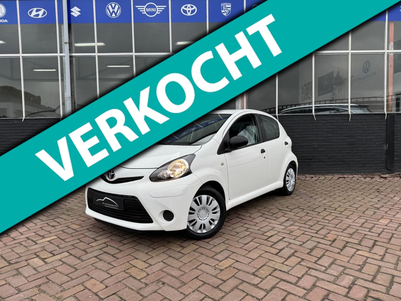 Toyota Aygo - 1.0 VVT-i Now **Airco + Elek-pak + 5drs** - AutoWereld.nl