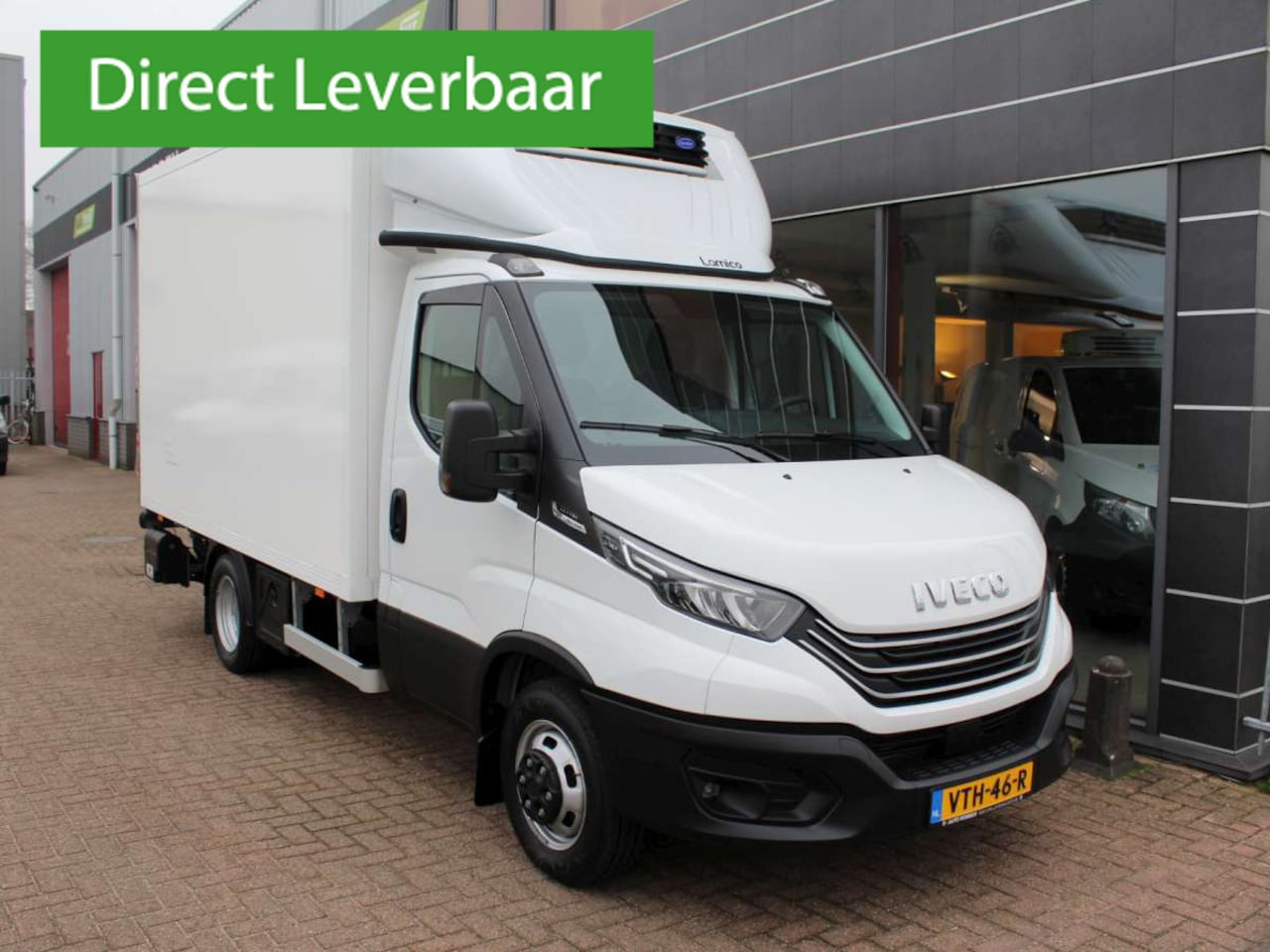 Iveco Daily - 35C18HA8 3.0 345 Aut. Koelwagen/Vrieswagen Bakwagen met Laadklep/Achterdeuren Nieuw - AutoWereld.nl