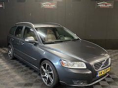 Volvo V50 - 1.6D S/S Summum | Navi | PDC | Clima |