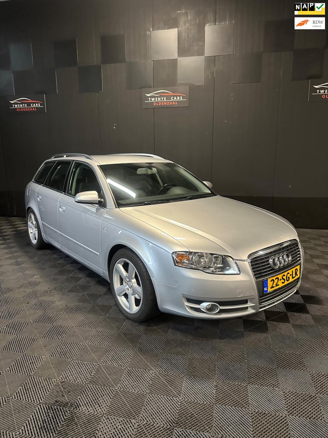 Audi A4 Avant - 2.0 TDI Pro Line | Navi | Leder | PDC | - AutoWereld.nl