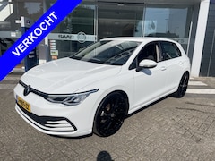 Volkswagen Golf - 1.5 TSI 130pk Life Navigatie