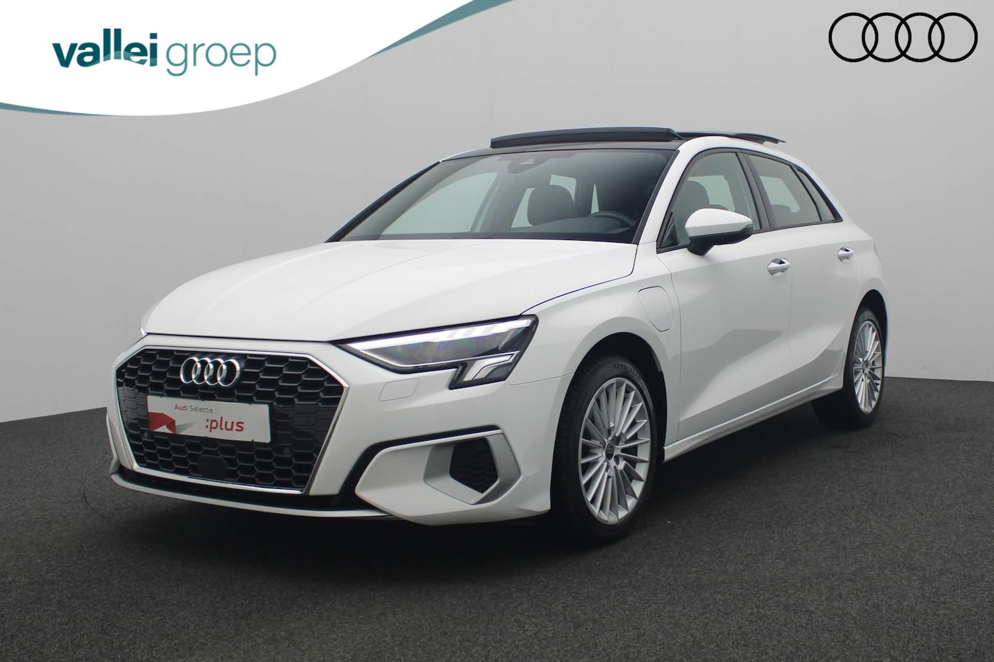 Audi A3 Sportback - 40 TFSI e 204PK S-tronic Advanced edition | Pano | Keyless | Navi | Stoelverwarming | Full - AutoWereld.nl