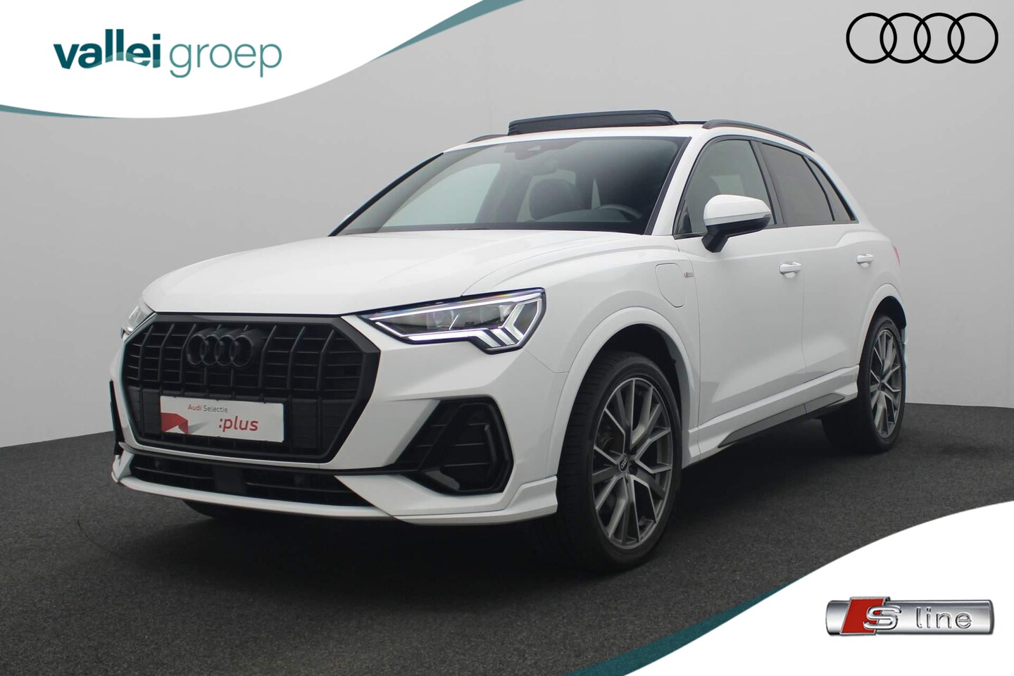 Audi Q3 - 45 TFSI e 245PK S-tronic S edition | Pano | 20 inch | Full LED | Zwart optiek | Parkeersen - AutoWereld.nl