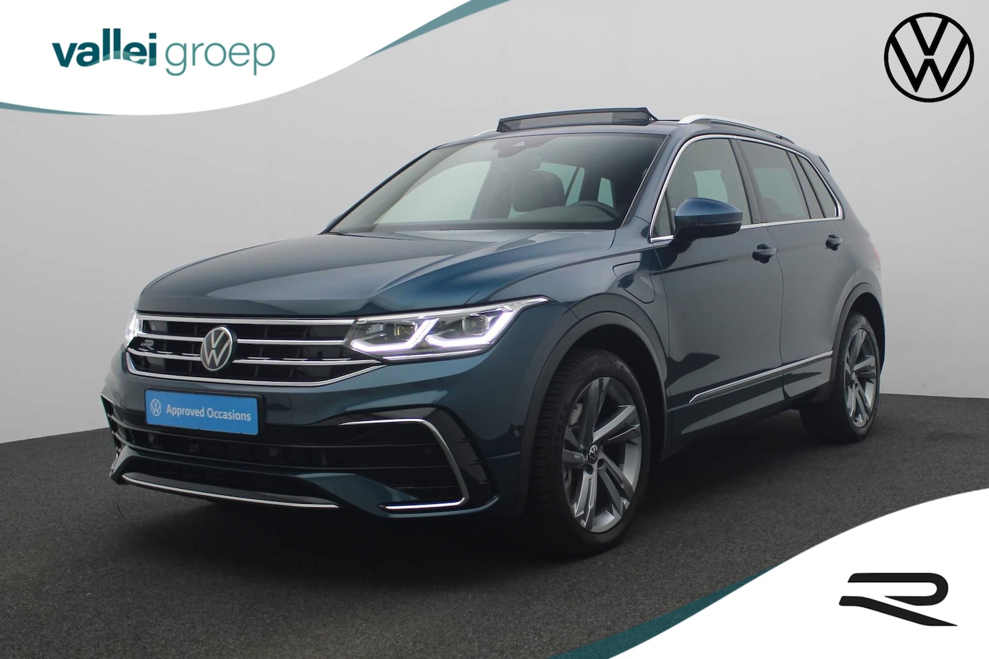 Volkswagen Tiguan - 1.4 TSI 245PK DSG eHybrid R-Line Business | Pano | Trekhaak | IQ Light | Camera | Stoelver - AutoWereld.nl