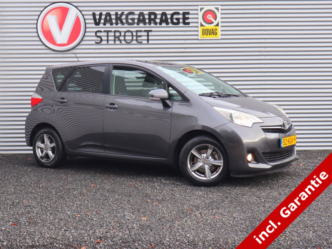 Toyota Verso S - 1.3 VVT-i Aspiration | pano dak | 6-bak | navi/BT | o.h.boekje - AutoWereld.nl