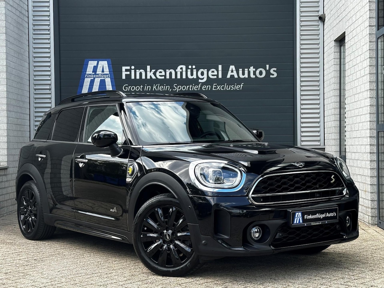 MINI Countryman - 2.0 Cooper S E ALL4 220Pk BTW |Pano |Digi.Dashboard |Leer |Navi | - AutoWereld.nl