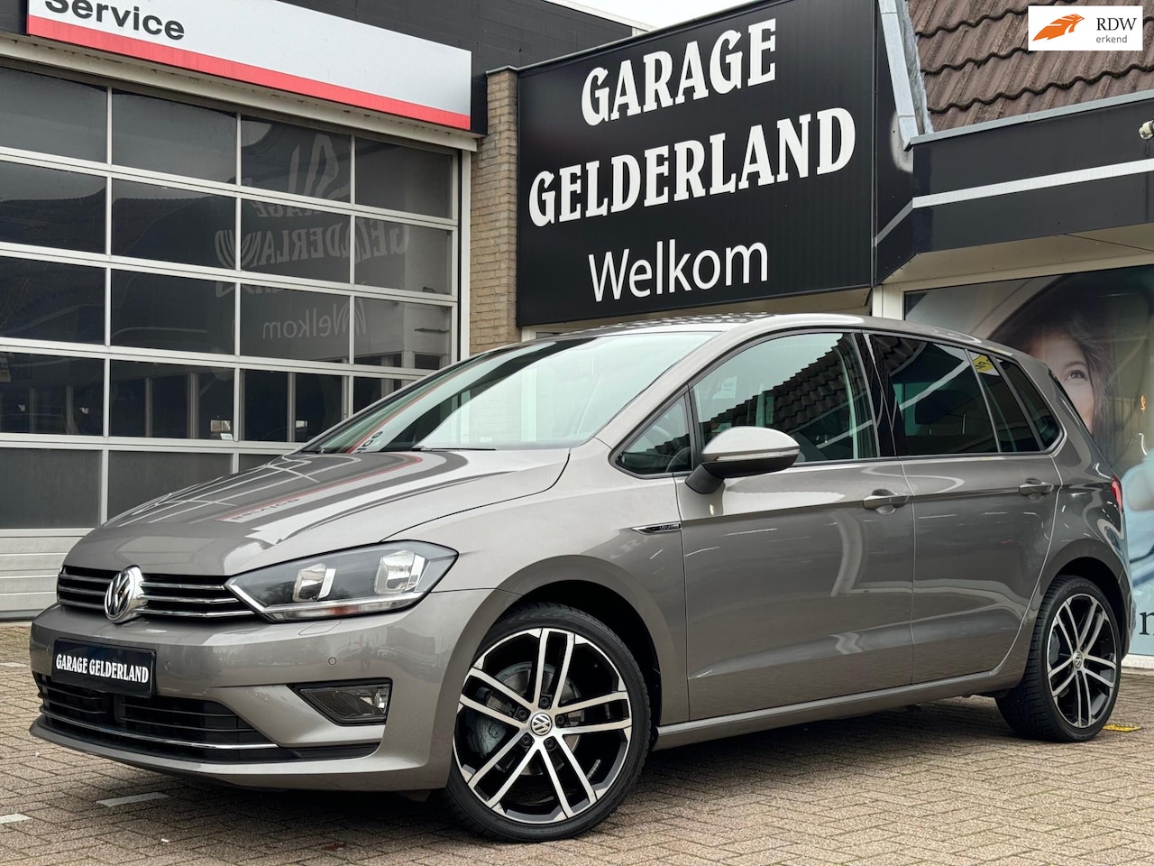 Volkswagen Golf Sportsvan - 1.2 TSI Lounge | Cruise | Climate | Stoelverw. | Pdc | Trekhaak | Iso | Flex | Full-option - AutoWereld.nl