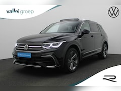 Volkswagen Tiguan Allspace - 7 pers. 1.5 TSI 150PK DSG R-Line | Pano | Trekhaak | Stoelverwarming | Parkeersensoren voo