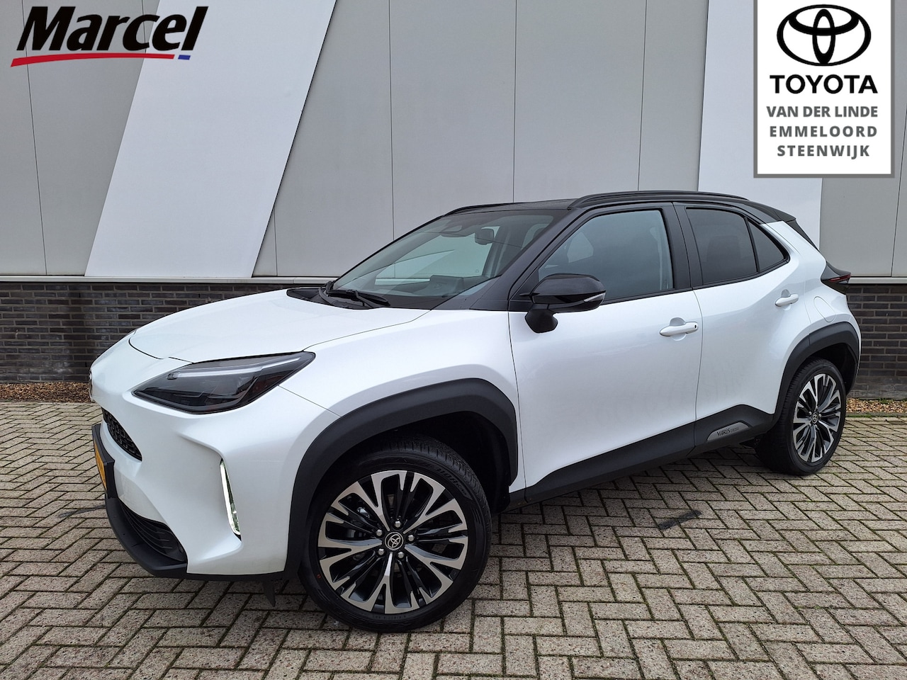 Toyota Yaris Cross - 1.5 Hybrid 130 Executive | 18"LMV | Navi | Half leder | - AutoWereld.nl