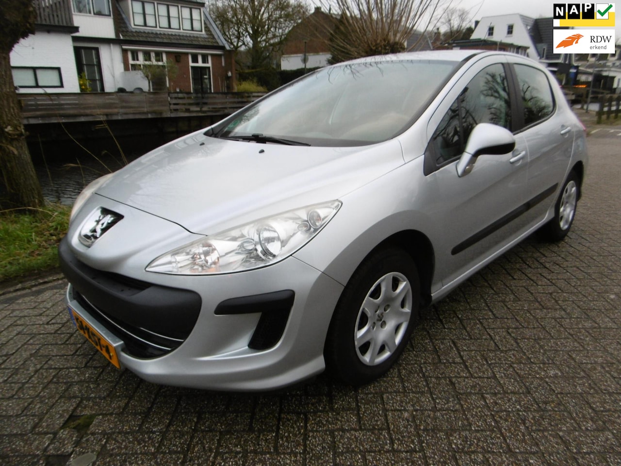 Peugeot 308 - 1.6 VTi 5-deurs 102.000km NAP Airco Trekhaak 1650kg - AutoWereld.nl