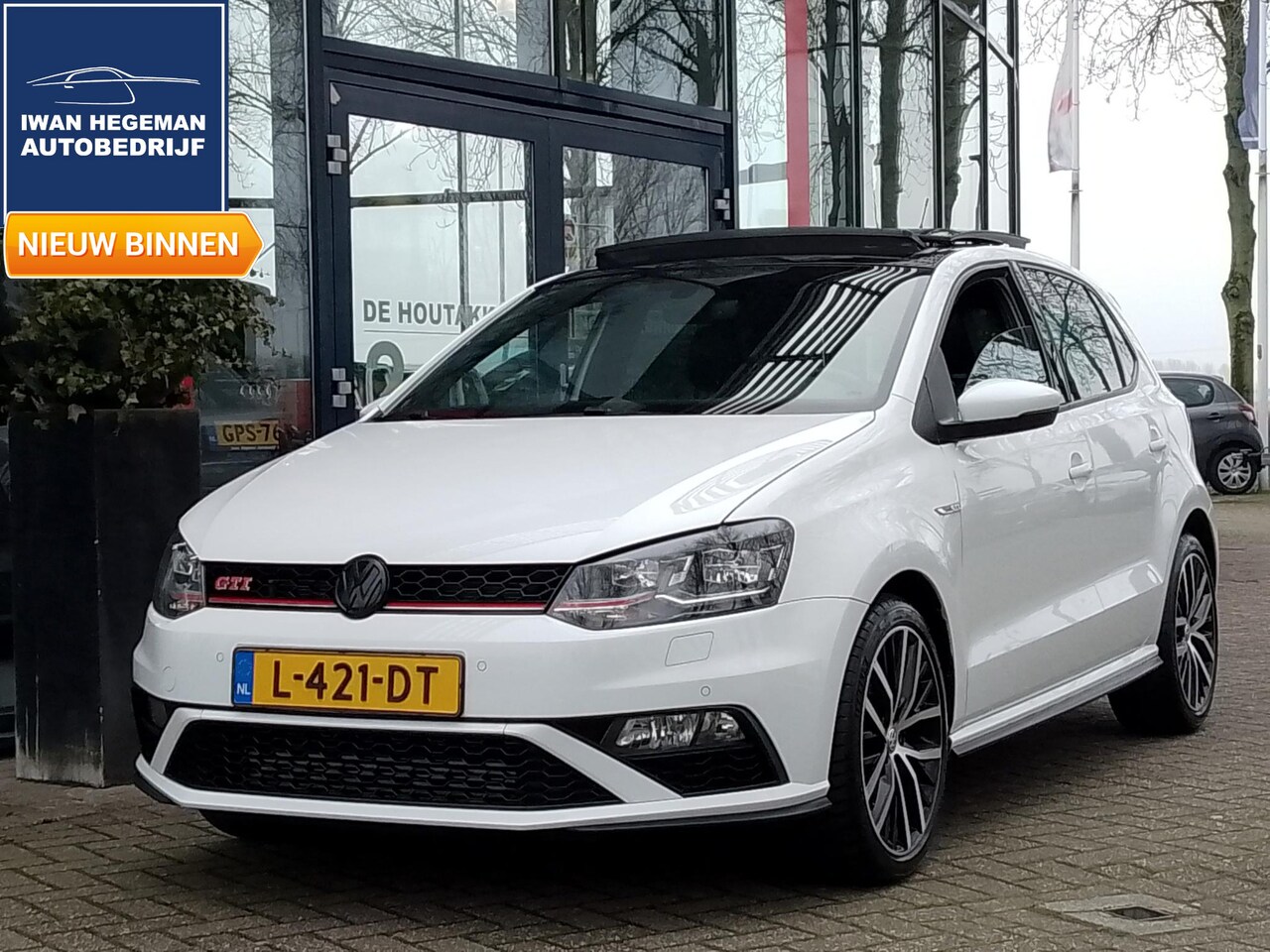 Volkswagen Polo - 1.8 TSI GTI AUTOMAAT | Panodak | Navi | ECC | PDC | Cruise Control | LM Velgen - AutoWereld.nl