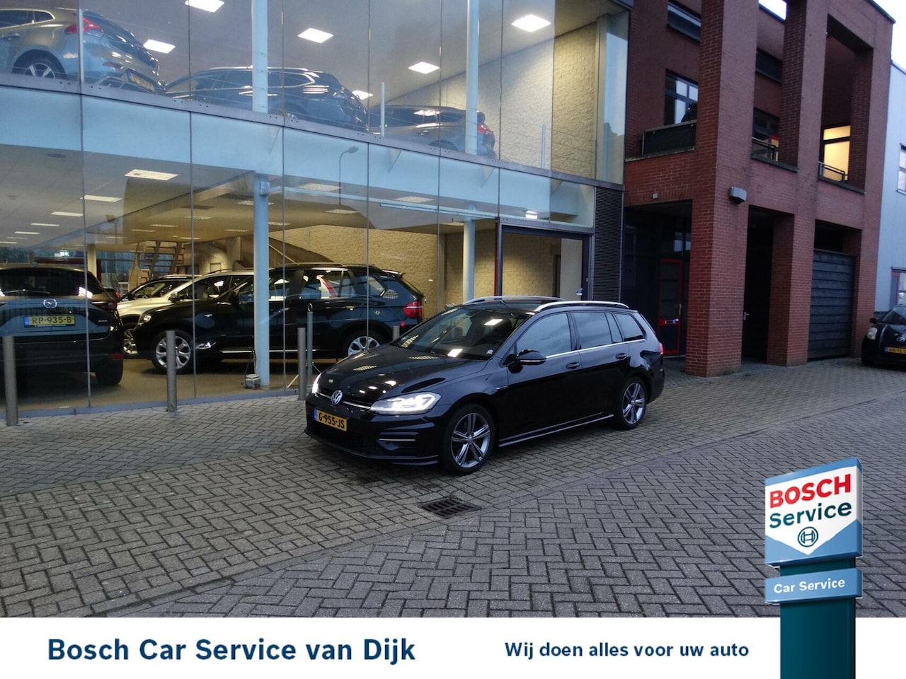 Volkswagen Golf Variant - 1.5 TSI 150pk Highline R-Line Aut. - AutoWereld.nl