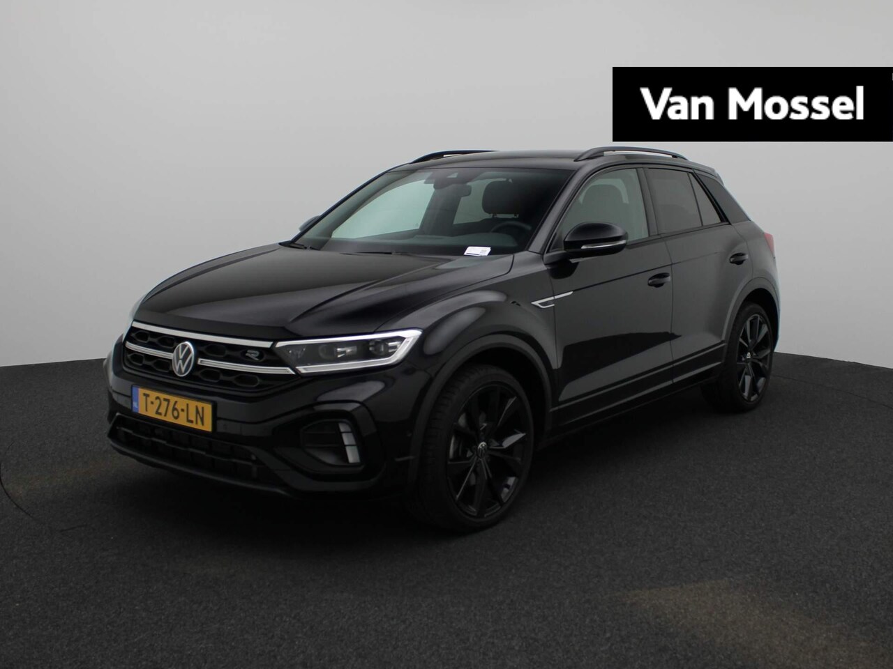 Volkswagen T-Roc - 1.5 TSI R-Line 150 PK | Automaat | Navigatie | Achteruitrijcamera | Panoramadak | Keyless - AutoWereld.nl