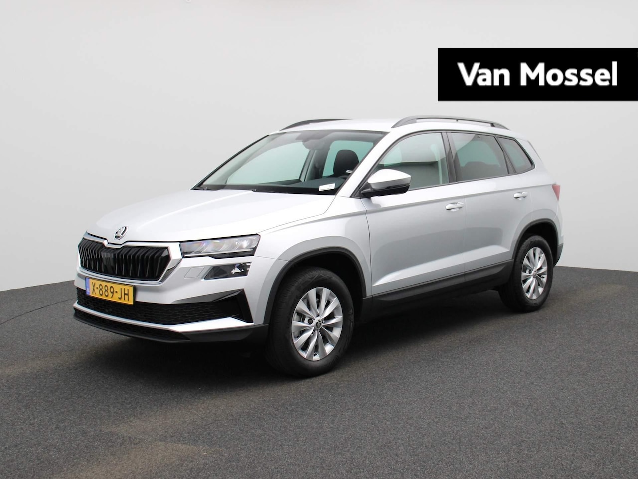 Skoda Karoq - 1.5 TSI ACT Business Edition 150 PK | Automaat | LED Koplampen | Navigatie | Apple Carplay - AutoWereld.nl