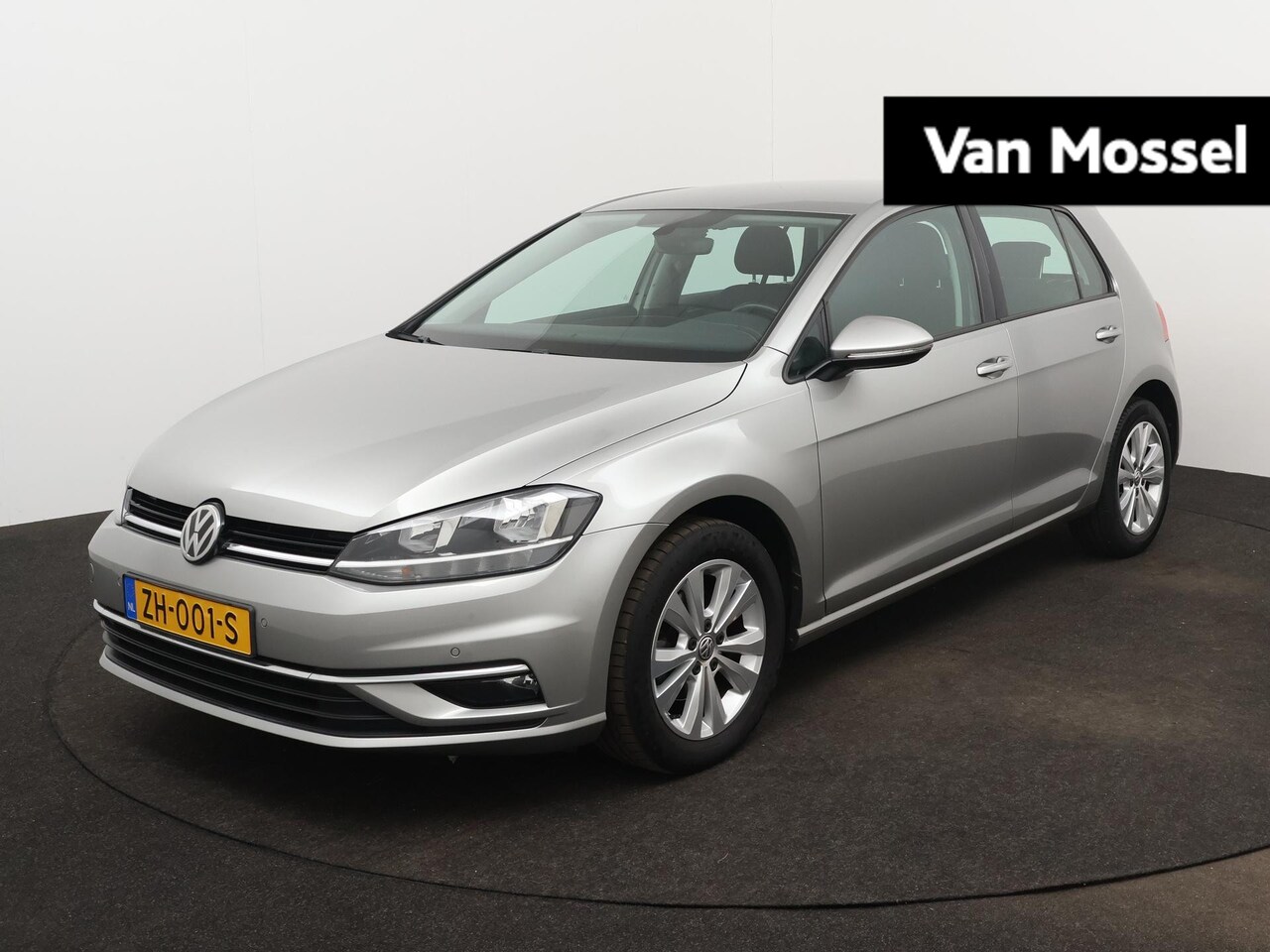 Volkswagen Golf - 1.0 TSI Comfortline Parkeersensoren | Climatronic airco | Adaptive Cruise Control | Naviga - AutoWereld.nl