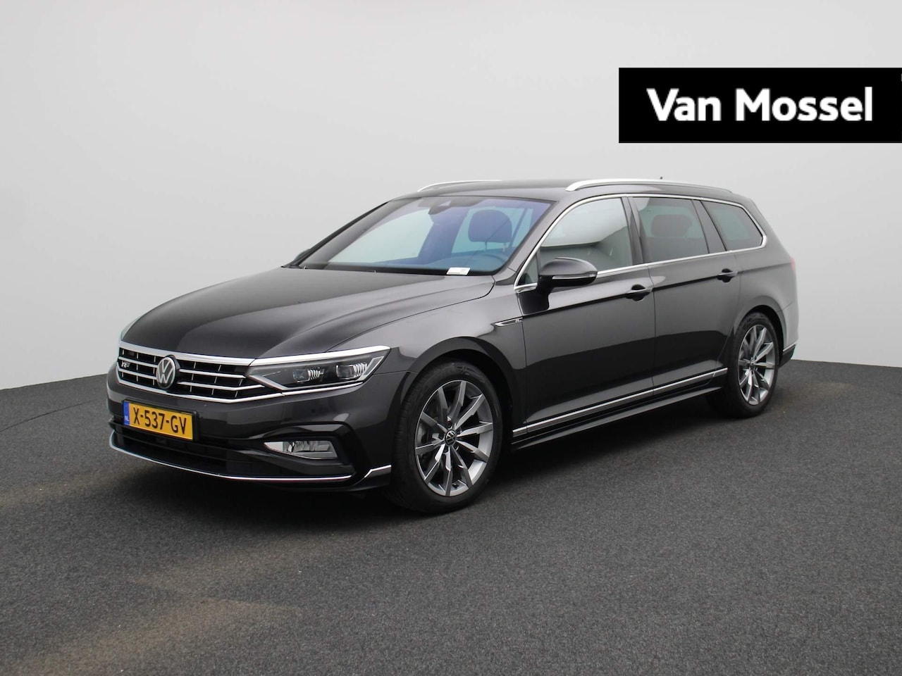 Volkswagen Passat Variant - 1.5 TSI Elegance Business R | Leder | Navigatie | Airco | Parkeersensoren Voor/Achter | 18 - AutoWereld.nl