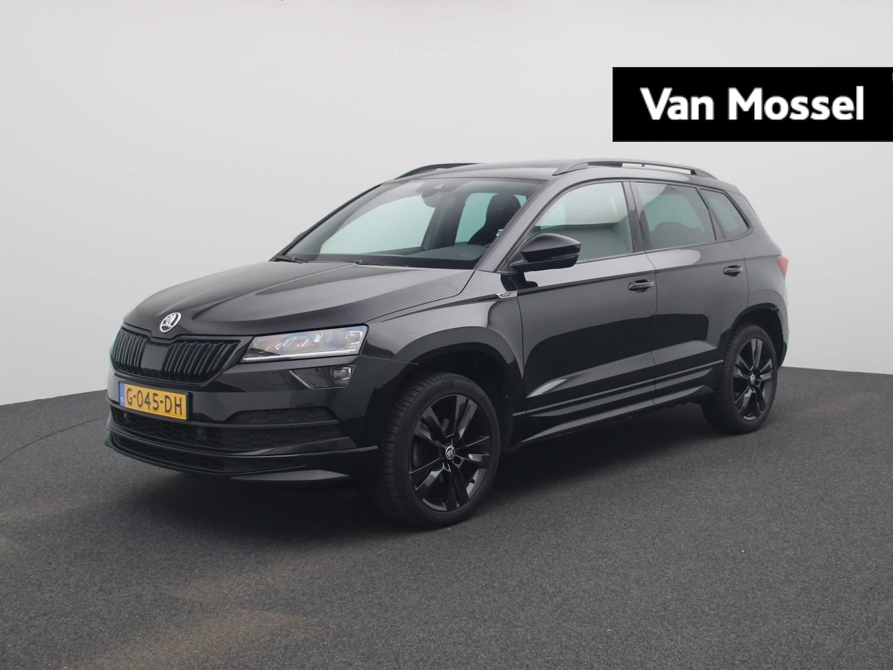 Skoda Karoq - 1.5 TSI ACT Sportline Business 150 PK | Navigatie | Stoelverwarming | Voorruit verwarming - AutoWereld.nl