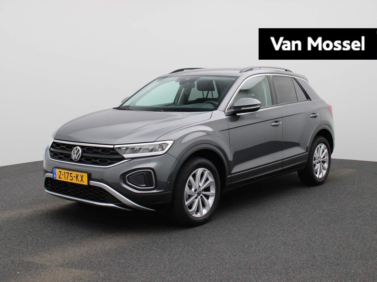 Volkswagen T-Roc - 1.0 TSI Life | Airco | Apple carplay | Parkeersensoren Voor/Achter | LED | Camera | 17 Inc - AutoWereld.nl