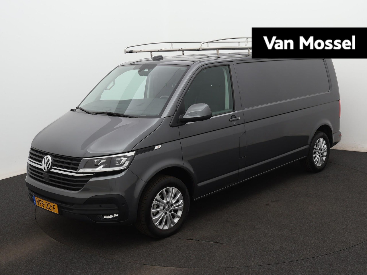 Volkswagen Transporter - 2.0 TDI L2H1 Highline | Automaat | Multifunctioneel stuur | Imperiaal | Trekhaak | Parkeer - AutoWereld.nl