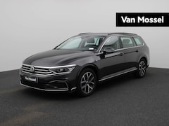 Volkswagen Passat - 1.4 TSI PHEV GTE Business 218 PK | Automaat | Navigatie | Camera | Trekhaak | Adaptive Cru