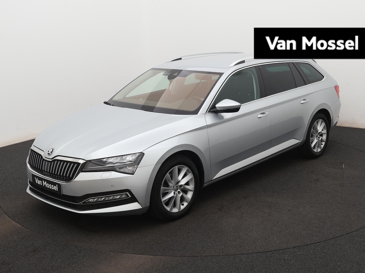 Skoda Superb - 1.4 TSI ACT Style | TREKHAAK | STOELVERWARMING | ADAPTIEF CRUISE CONTROL | CAMERA | - AutoWereld.nl