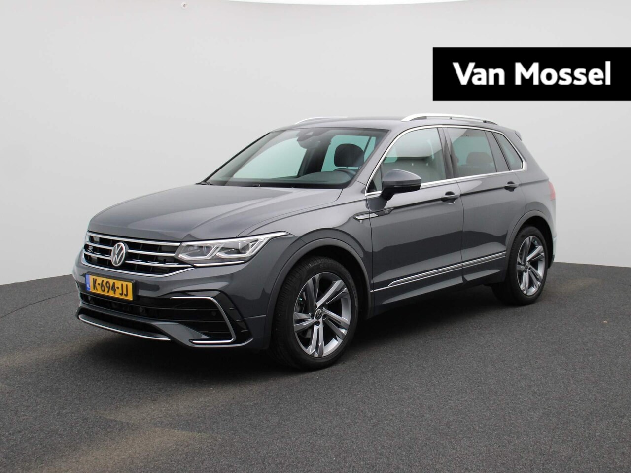 Volkswagen Tiguan - 1.5 TSI R-Line 150 PK DSG | Apple Carplay | Achteruitrijcamera | Adaptive Cruise Control | - AutoWereld.nl