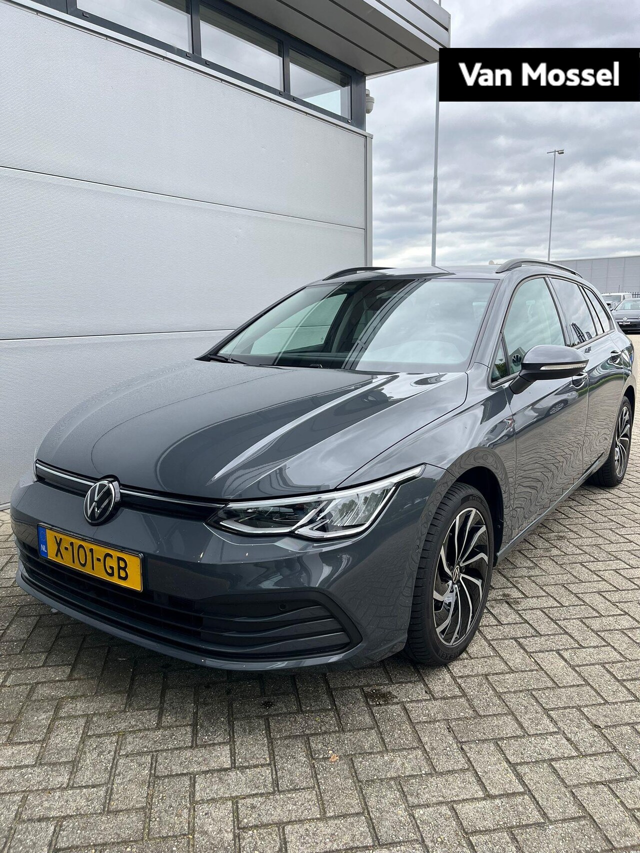 Volkswagen Golf Variant - 1.0 eTSI Life Business | Parkeersensoren | Navigatie | Adaptieve cruise control | Stoelver - AutoWereld.nl