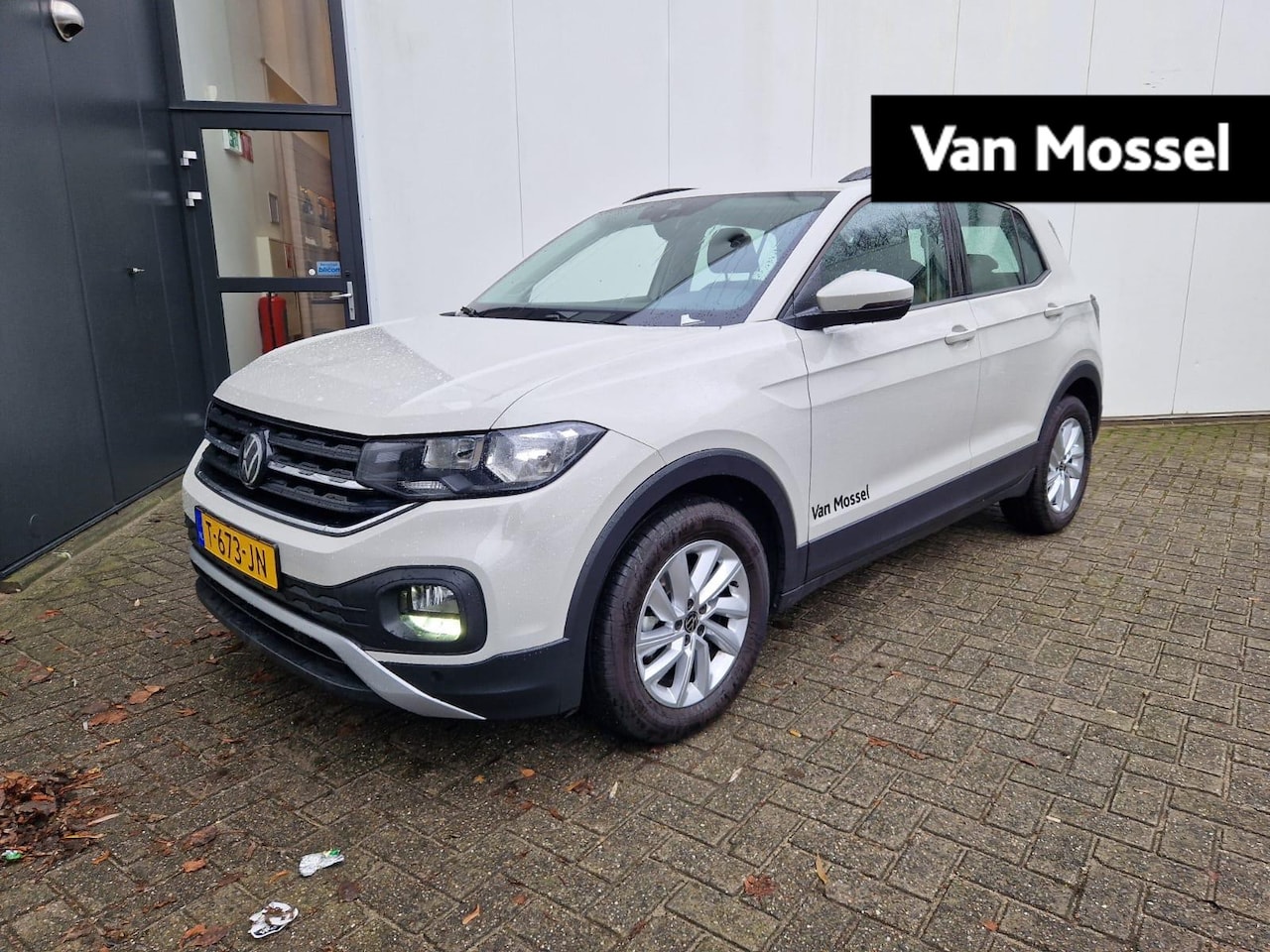 Volkswagen T-Cross - 1.0 TSI Life 95 PK | Apple Carplay | Parkeersensoren| Adaptive cruise control | 16 inch li - AutoWereld.nl