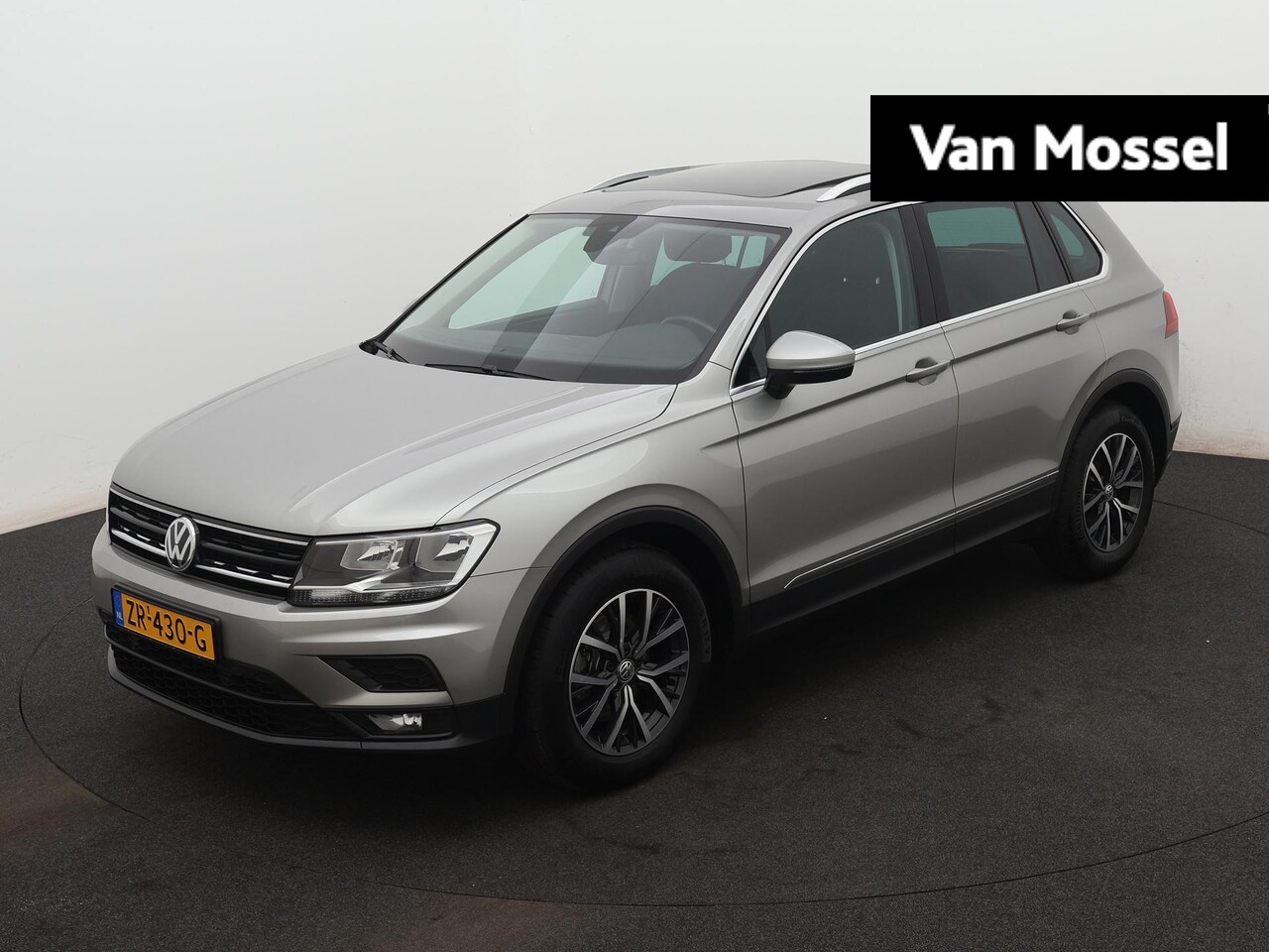 Volkswagen Tiguan - 1.5 TSI ACT Comfortline Business 150 PK | Automaat | Navigatie | Stoelverwarming | Panoram - AutoWereld.nl