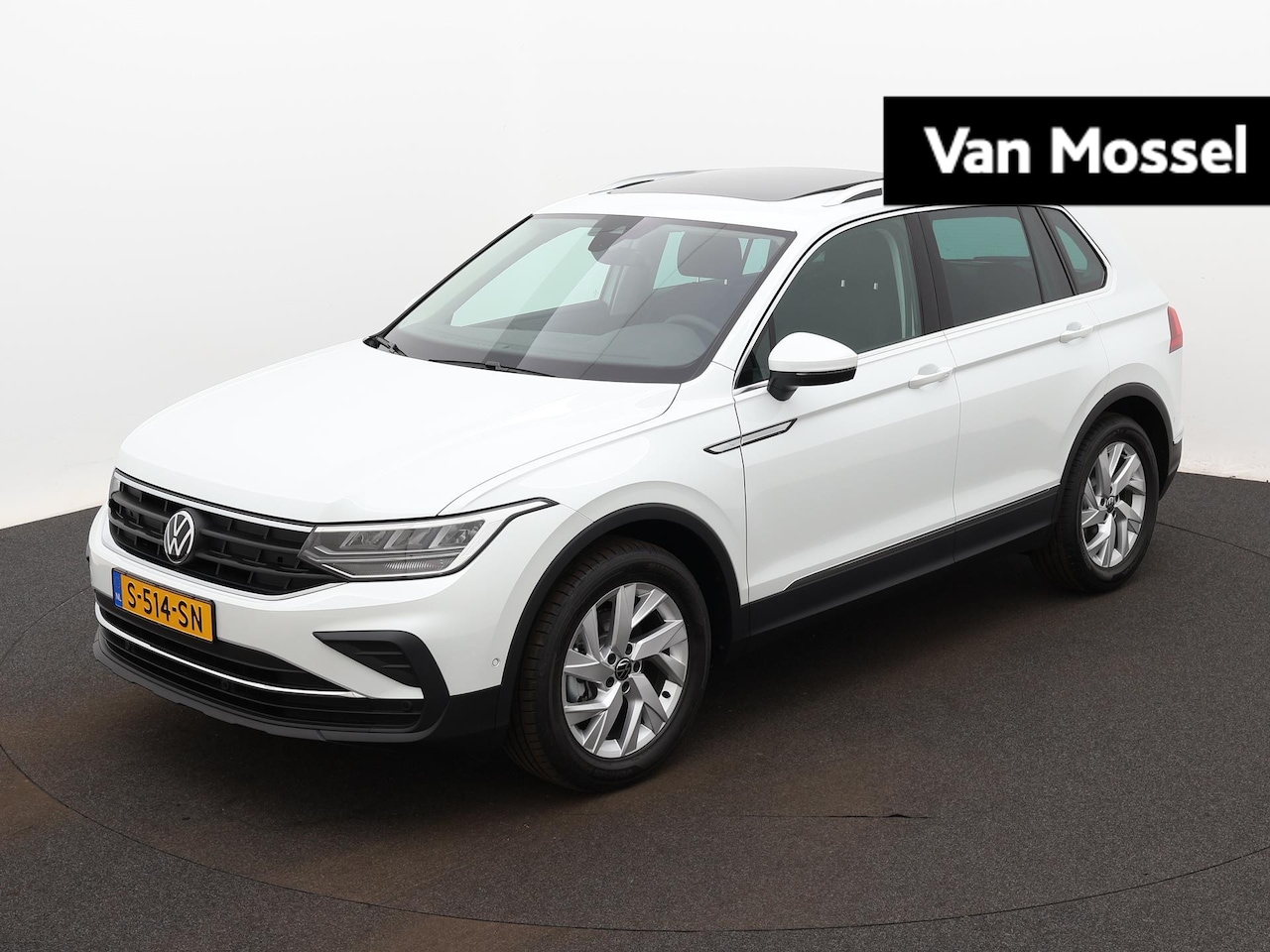 Volkswagen Tiguan - 1.5 TSI Life Business Demo | Achteruitrijcamera  | Assistance pakket | Multimedia pakket p - AutoWereld.nl